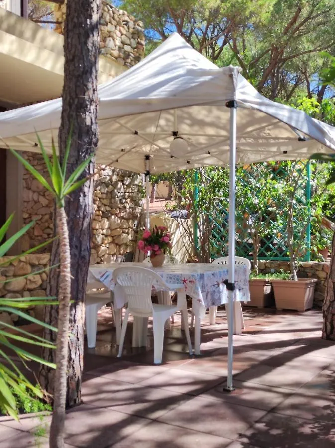 Villa Giancarla Santa Margherita Di Pula 0*,